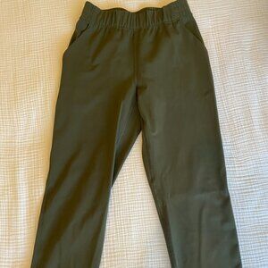 Aritzia | The Group by Babaton Weekender Pant High-waisted pull-on pants